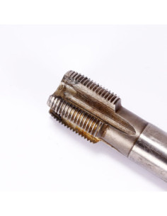 Gwintownik wykańczak M24 x 1,5 6H HSS-E, EMUGE 2